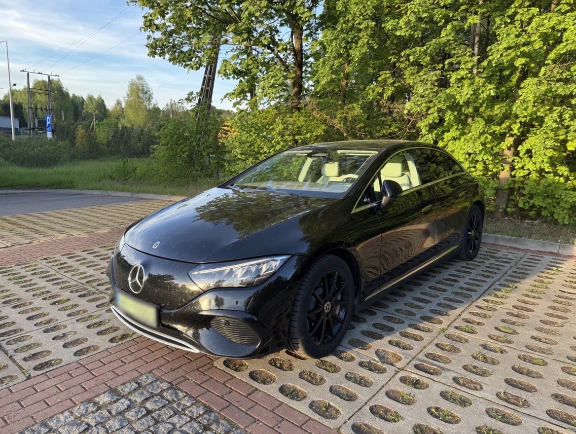 Mercedes-Benz EQE 300